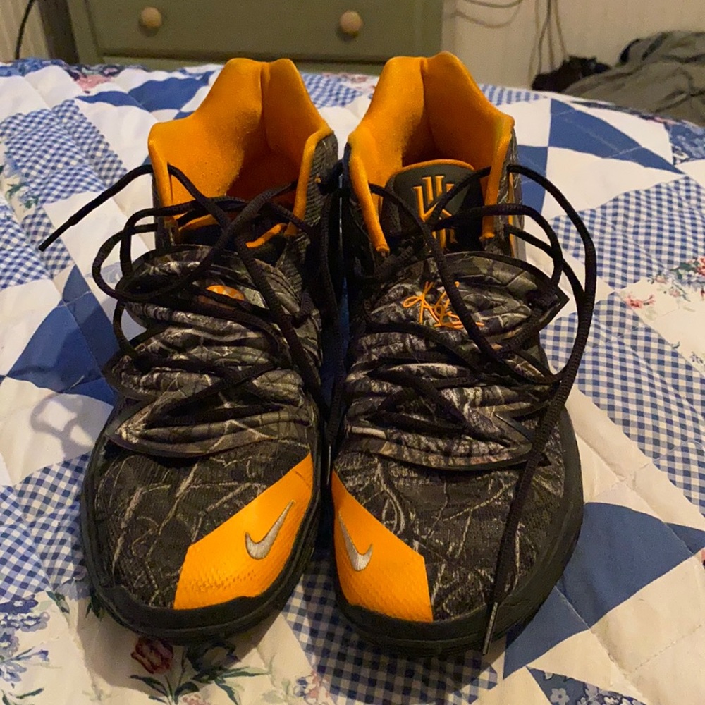 Nike Kyrie Taco 5 PE camo Size 11.5 Basketball shoe